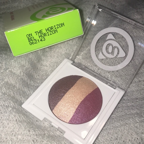 Gorgeous Eyeshadow Trio 😍😍 - Picture 2 of 2